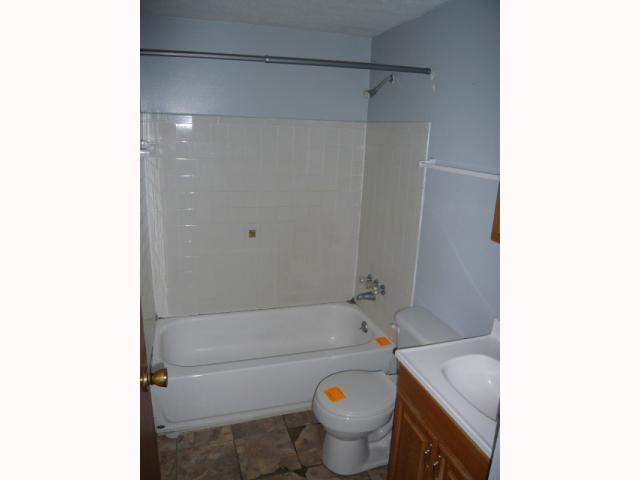 1839 Binbrook Road Columbus, OH 43227 - Photo 5 of 10 Gallery Image 5