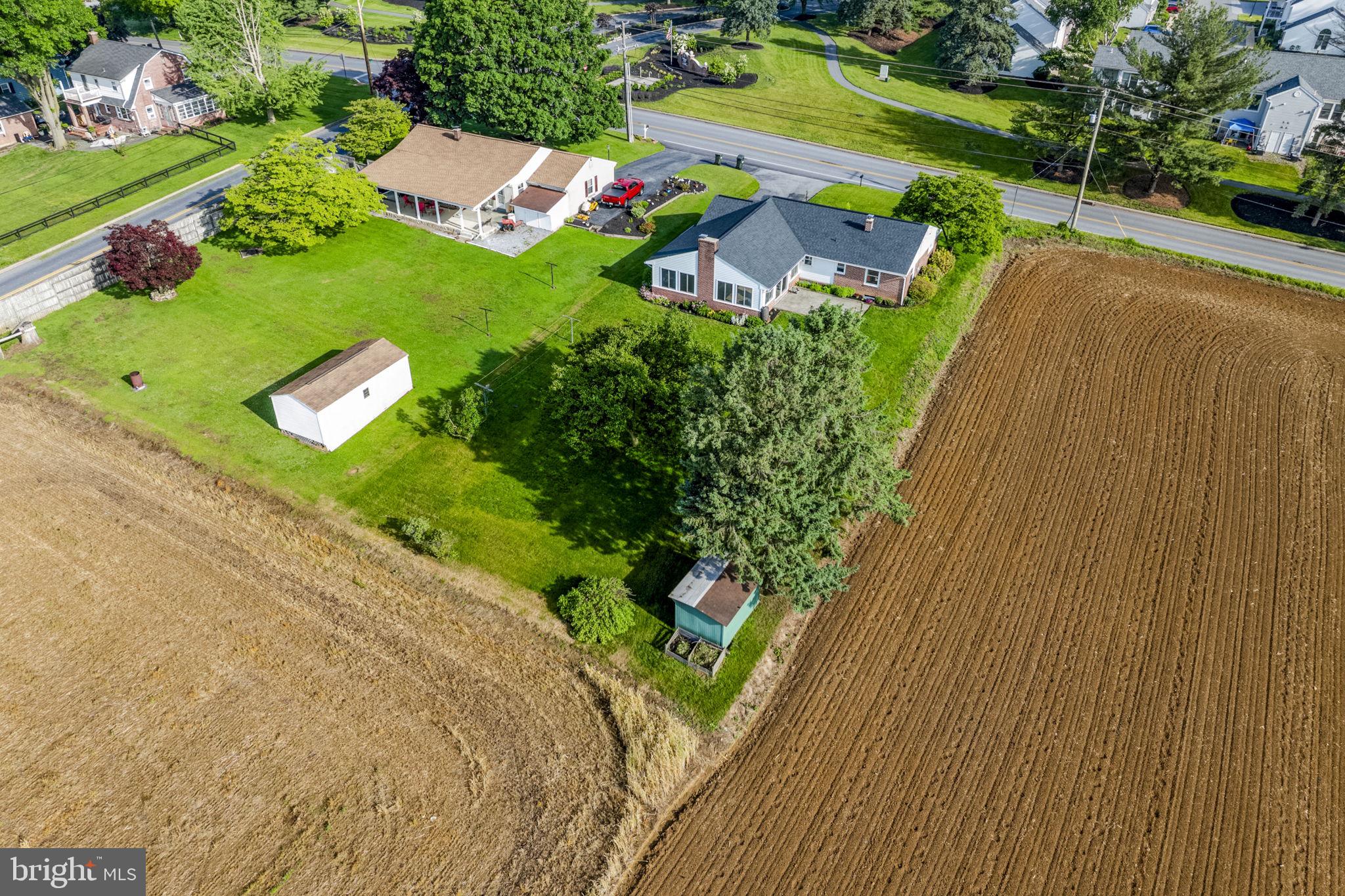 2136 Hobson Road Lancaster, PA 17602 - Photo 8 of 52