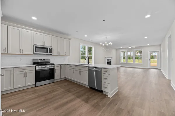 $437,900 | 1015 Brighton Drive, New Bern, NC 28562