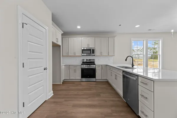 $437,900 | 1015 Brighton Drive, New Bern, NC 28562