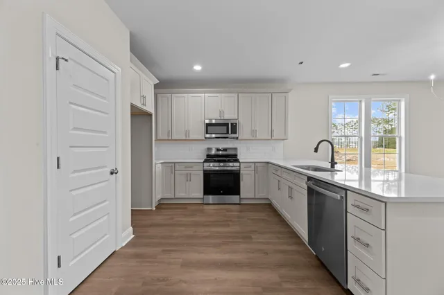 $437,900 | 1015 Brighton Drive, New Bern, NC 28562