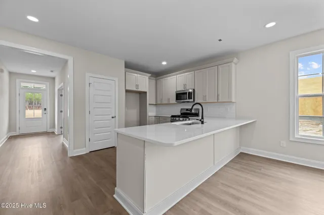 $437,900 | 1015 Brighton Drive, New Bern, NC 28562