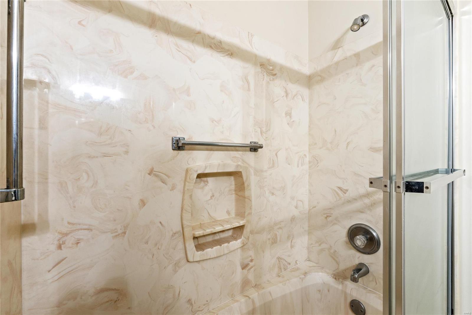 3055 Devilla Trail, Unit 8B St. Charles, MO 63301 - Photo 17 of 32