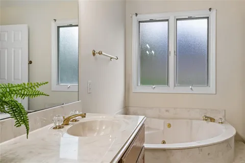 $325,000 | 3055 Devilla Trail, Unit 8B, St. Charles, MO 63301