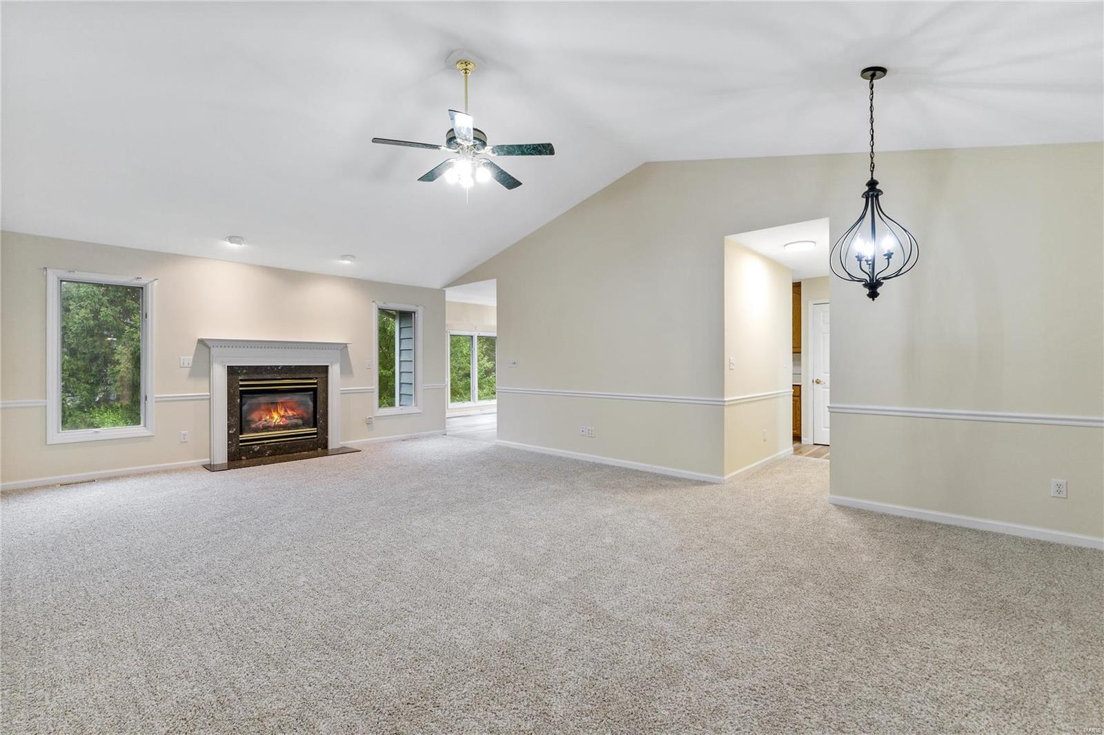 3055 Devilla Trail, Unit 8B St. Charles, MO 63301 - Photo 3 of 32