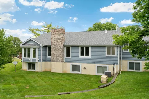 $325,000 | 3055 Devilla Trail, Unit 8B, St. Charles, MO 63301