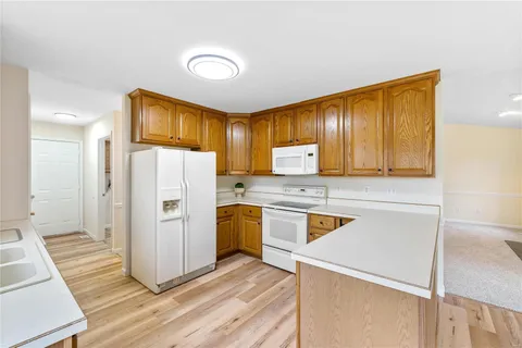 $325,000 | 3055 Devilla Trail, Unit 8B, St. Charles, MO 63301