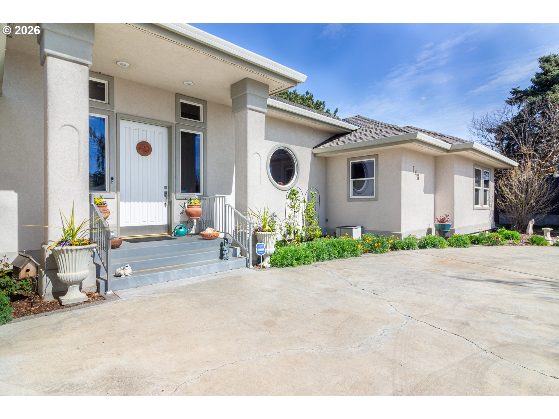 148 Rio Senda Street Umatilla, OR 97882 - Photo 2 of 42