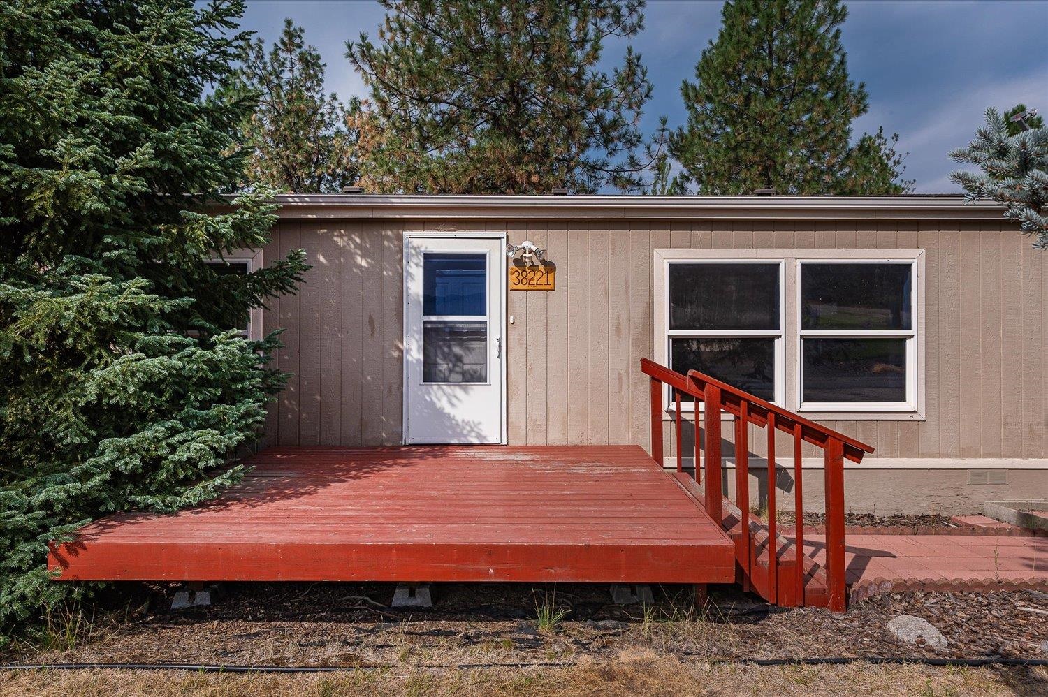 38221 North Sheets Road Elk, WA 99009 - Photo 7 of 50