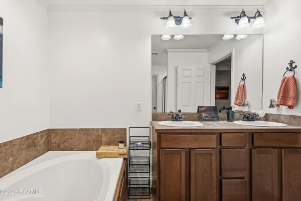 $1,950 | 125 Tall Oaks Lane, Youngsville, LA 70592