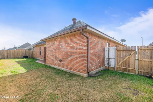 $1,950 | 125 Tall Oaks Lane, Youngsville, LA 70592