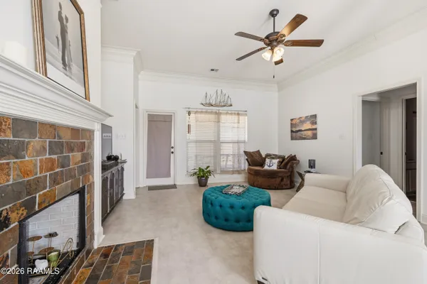 $1,950 | 125 Tall Oaks Lane, Youngsville, LA 70592