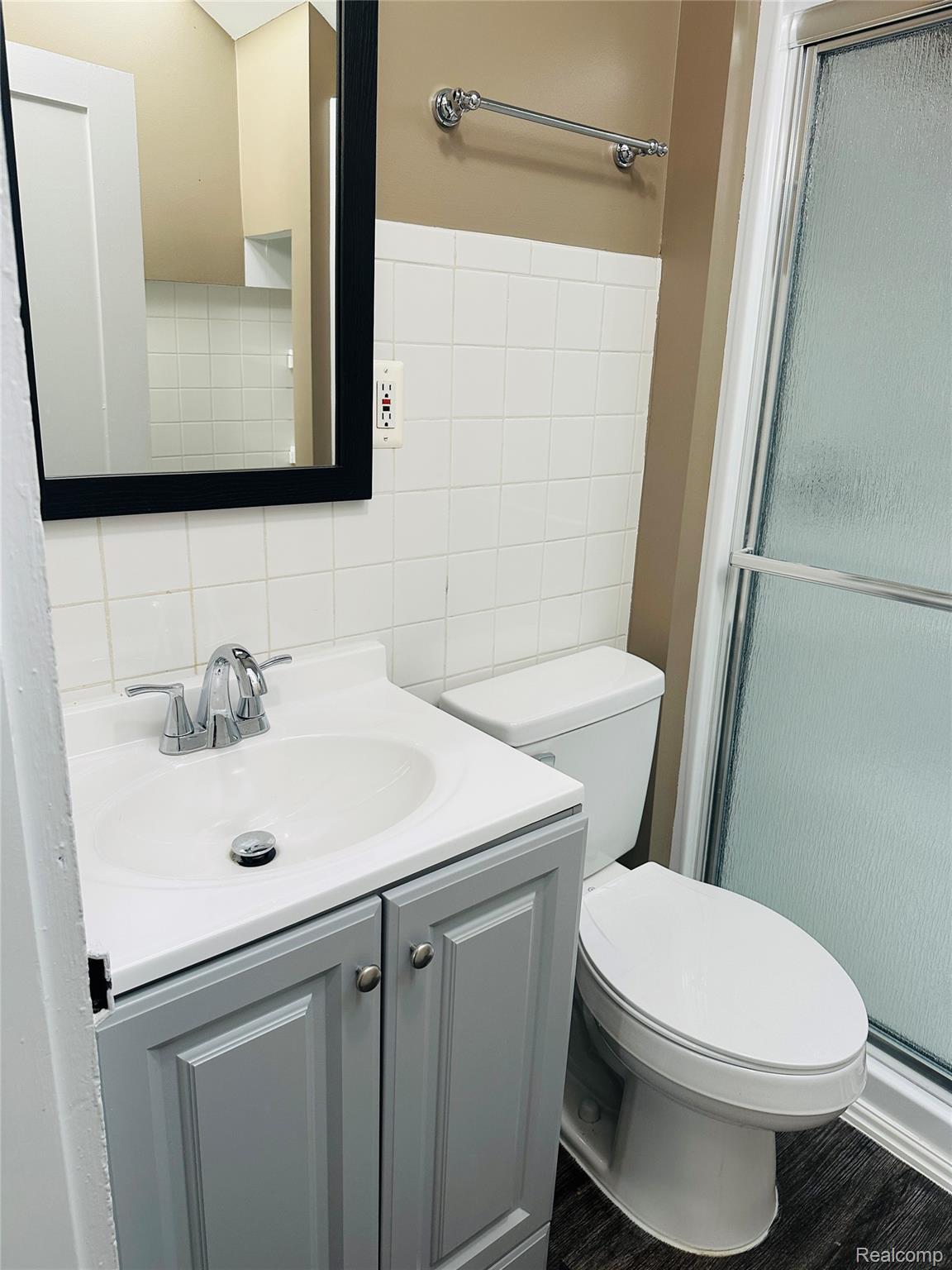 11270 Rushton Road, Unit 3 South Lyon, MI 48178 - Photo 21 of 21 11270 Bathroom 3.jpg