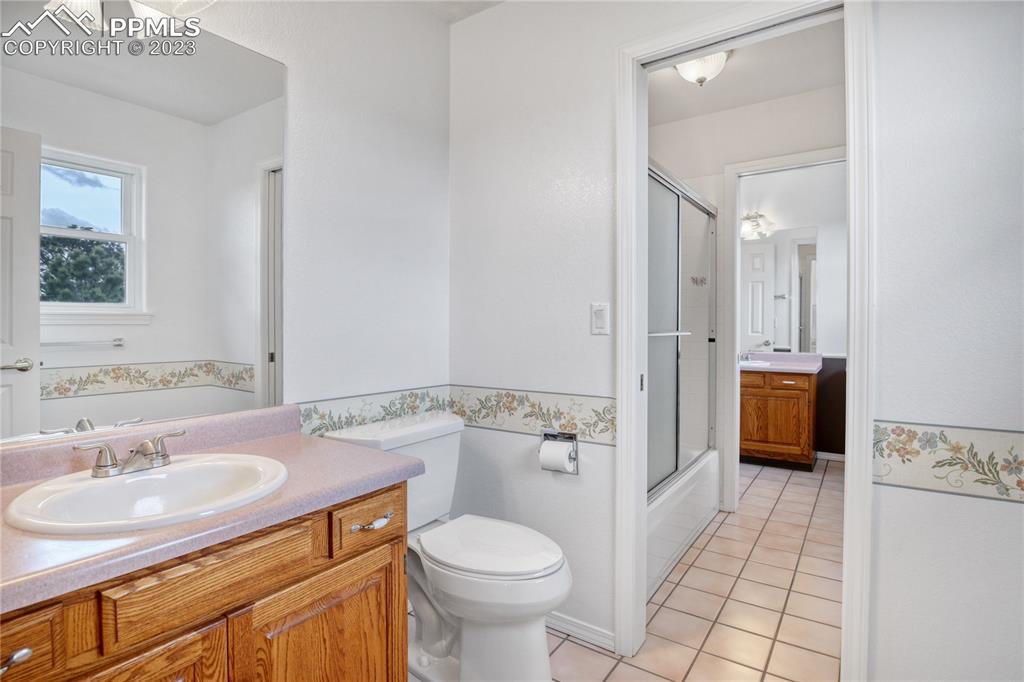 12595 Mc Cune Road Black Forest, CO 80106 - Photo 22 of 44 Jack and Jill bathroom.