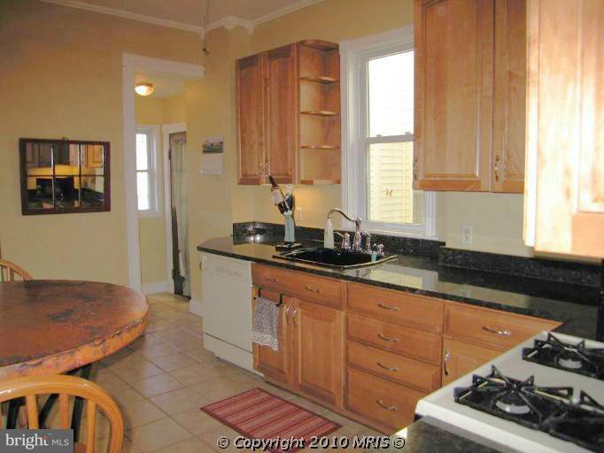 4306 Evans Chapel Road Baltimore, MD 21211 - Photo 5 of 6 Kitchen