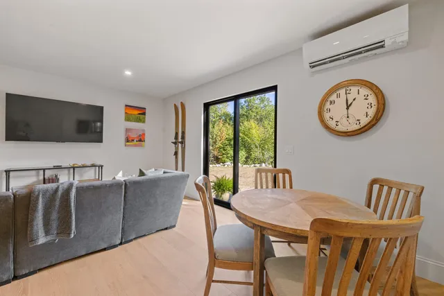 $3,999 | 70 Greystone Lane, Unit 2, Newbury, NH 03255