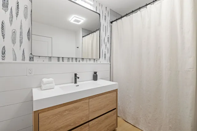 $3,999 | 70 Greystone Lane, Unit 2, Newbury, NH 03255