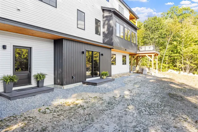 $3,999 | 70 Greystone Lane, Unit 2, Newbury, NH 03255