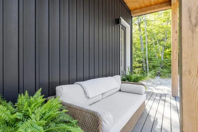 $3,999 | 70 Greystone Lane, Unit 2, Newbury, NH 03255