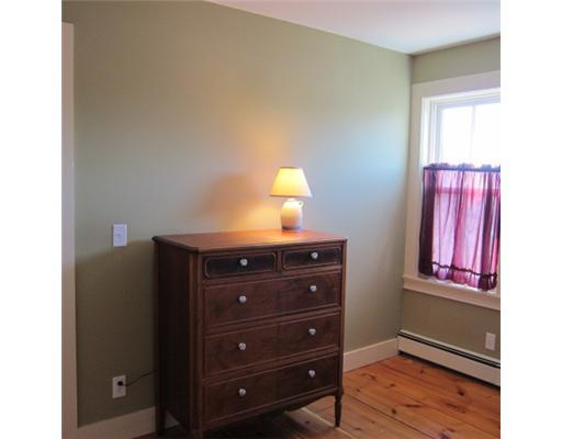 13 Ledge Road, Unit 3 Ogunquit, ME 03907 - Photo 11 of 18 Master Bedroom.