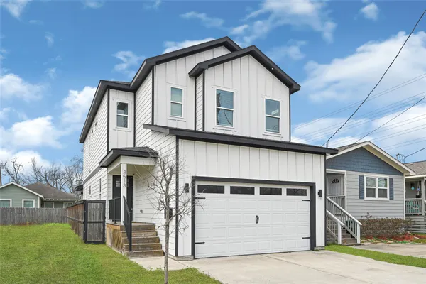$3,000 | 3513 Omega Street, Houston, TX 77022
