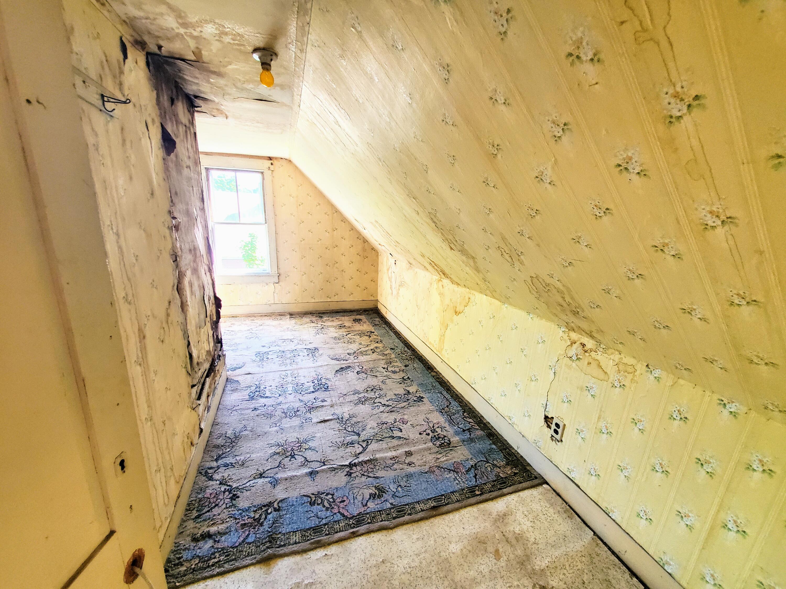 134 Falls Road Benton, ME 04901 - Photo 40 of 58 Third Floor - Bedroom