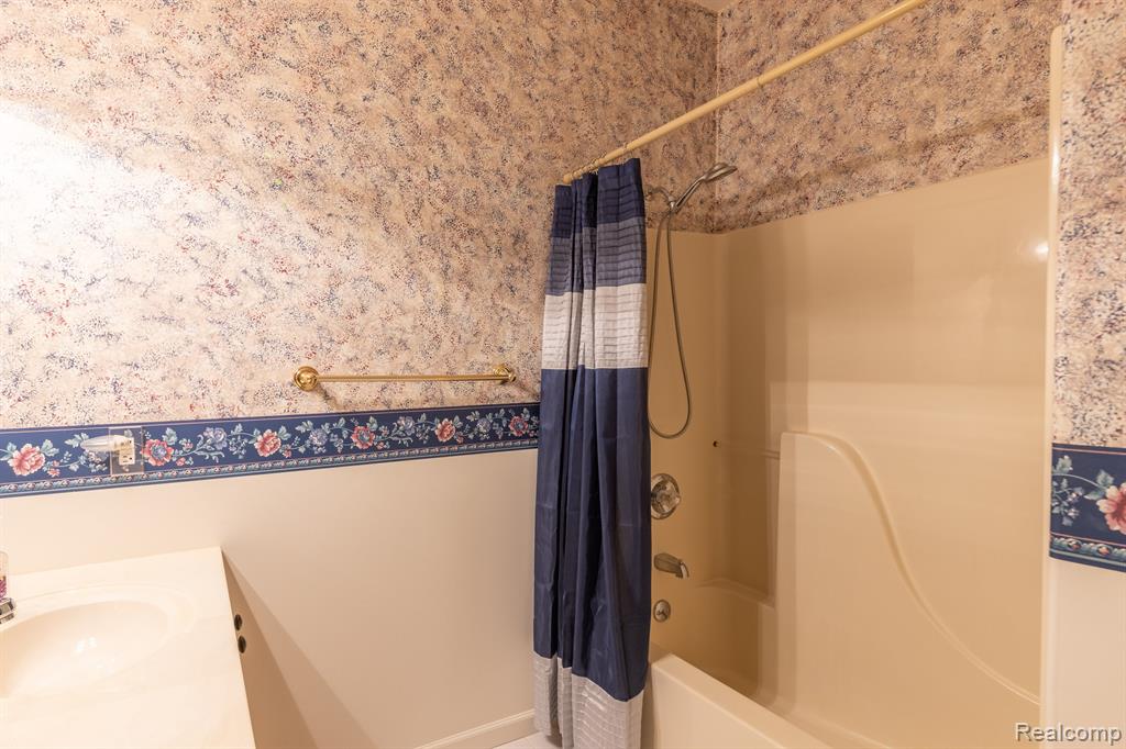 28872 Five Mile Road Livonia, MI 48154 - Photo 10 of 23