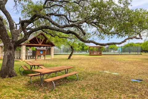 $475,000 | 336 Coventry Road, Spicewood, TX 78669