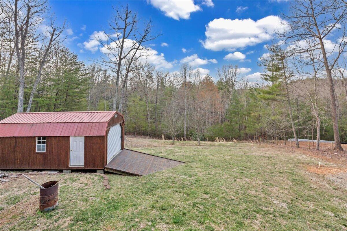 232 White Oak Road Boones Mill, VA 24065 - Photo 47 of 51 47-MIB02208