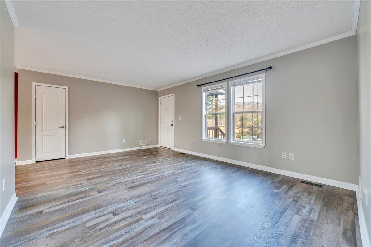 232 White Oak Road Boones Mill, VA 24065 - Photo 5 of 51 05-MIB02220