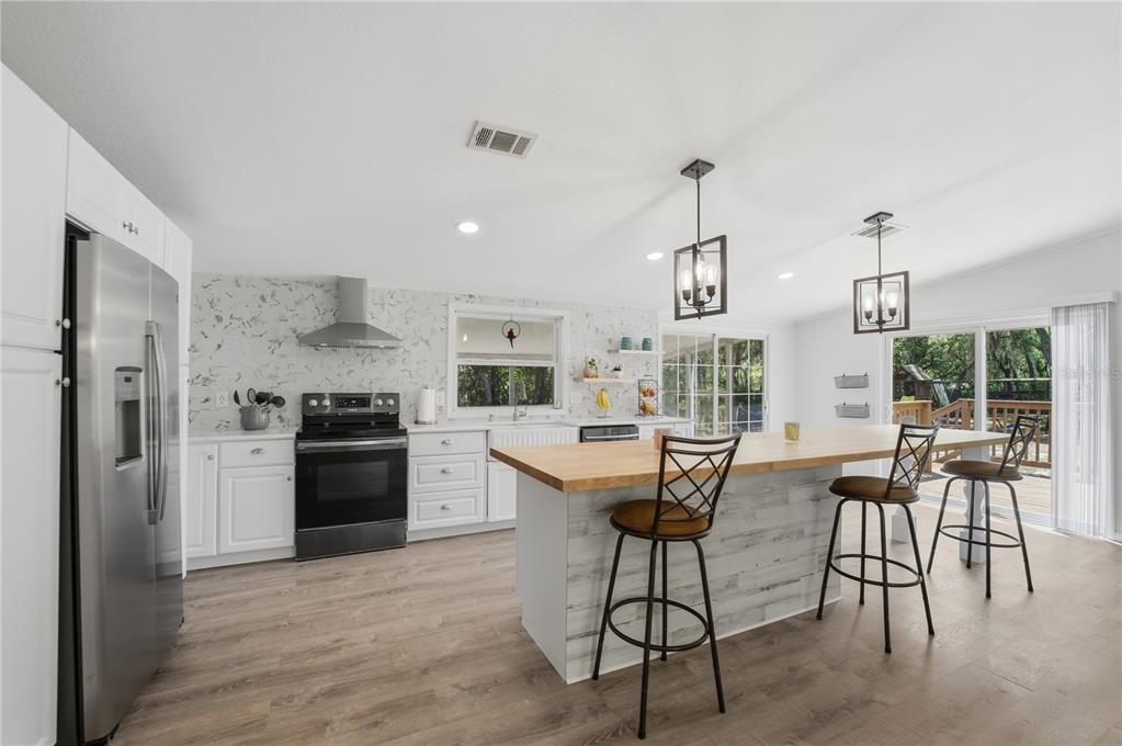 3105 Walk In Water Road Lake Wales, FL 33898 - Photo 2 of 78