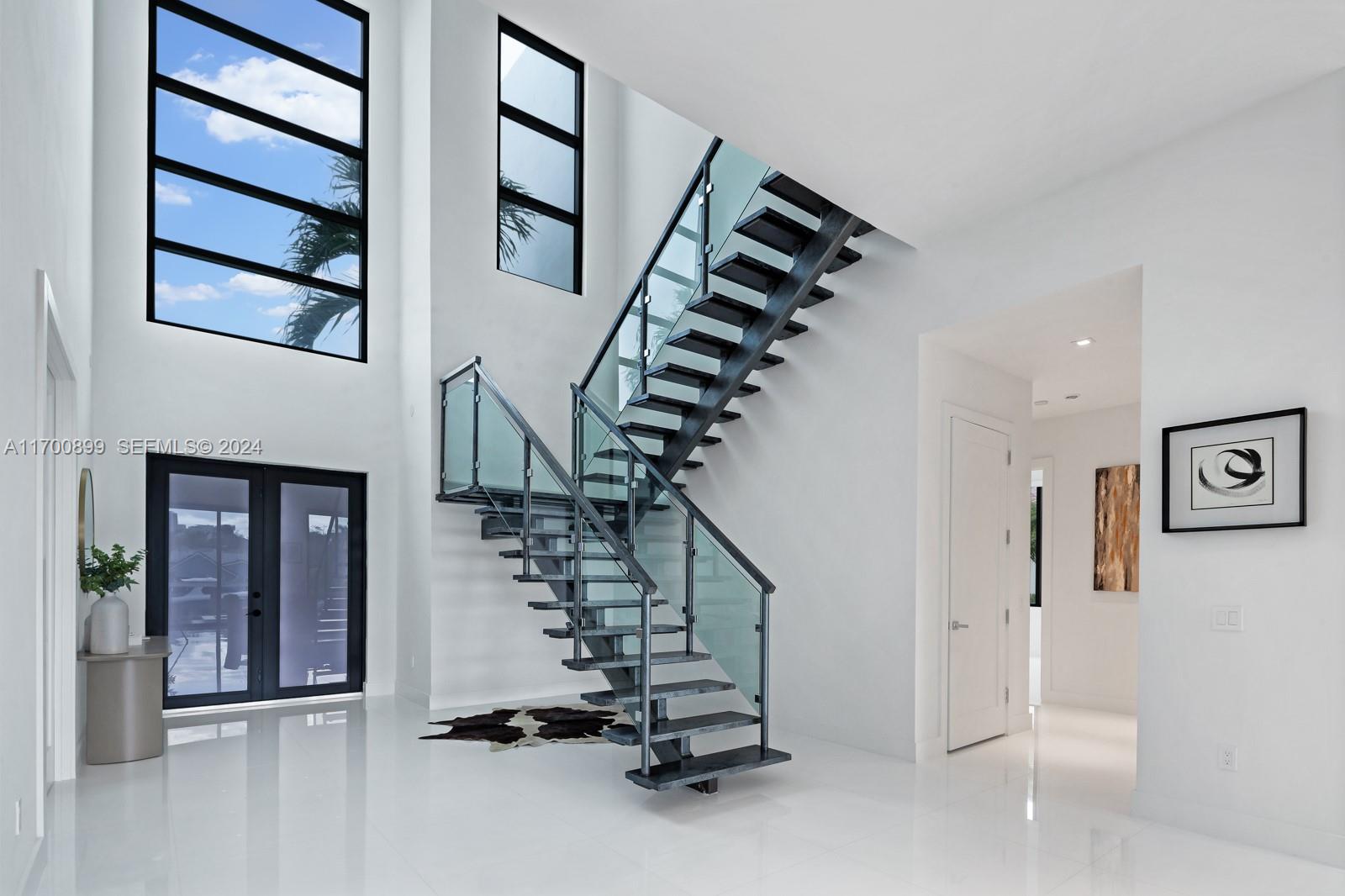 2040 Northeast 121st Road North Miami, FL 33181 - Photo 15 of 43 Gallery Image 15