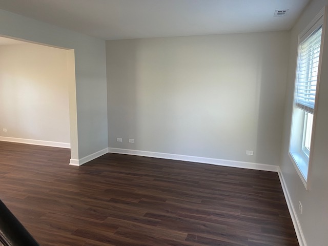 2411 Red Bud Lane Aurora, IL 60502 - Photo 5 of 19