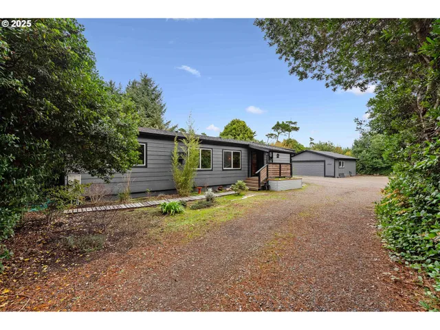 $439,000 | 87527 Rhodowood Drive, Florence, OR 97439