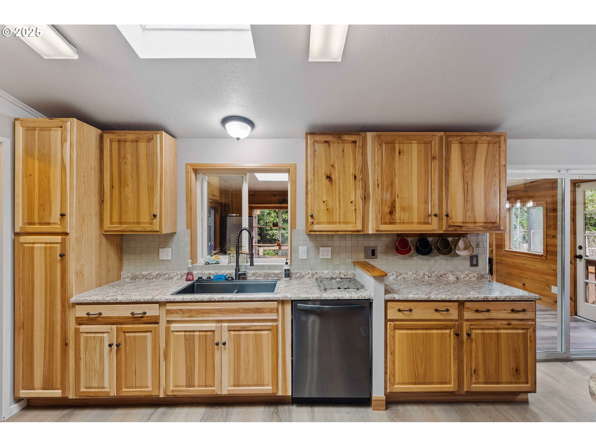 87527 Rhodowood Drive Florence, OR 97439 - Photo 13 of 40