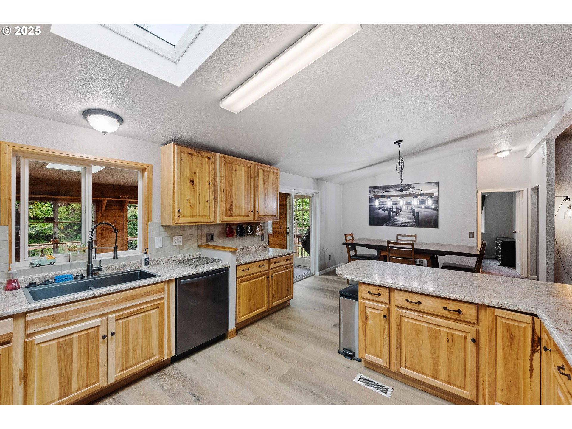 87527 Rhodowood Drive Florence, OR 97439 - Photo 14 of 40