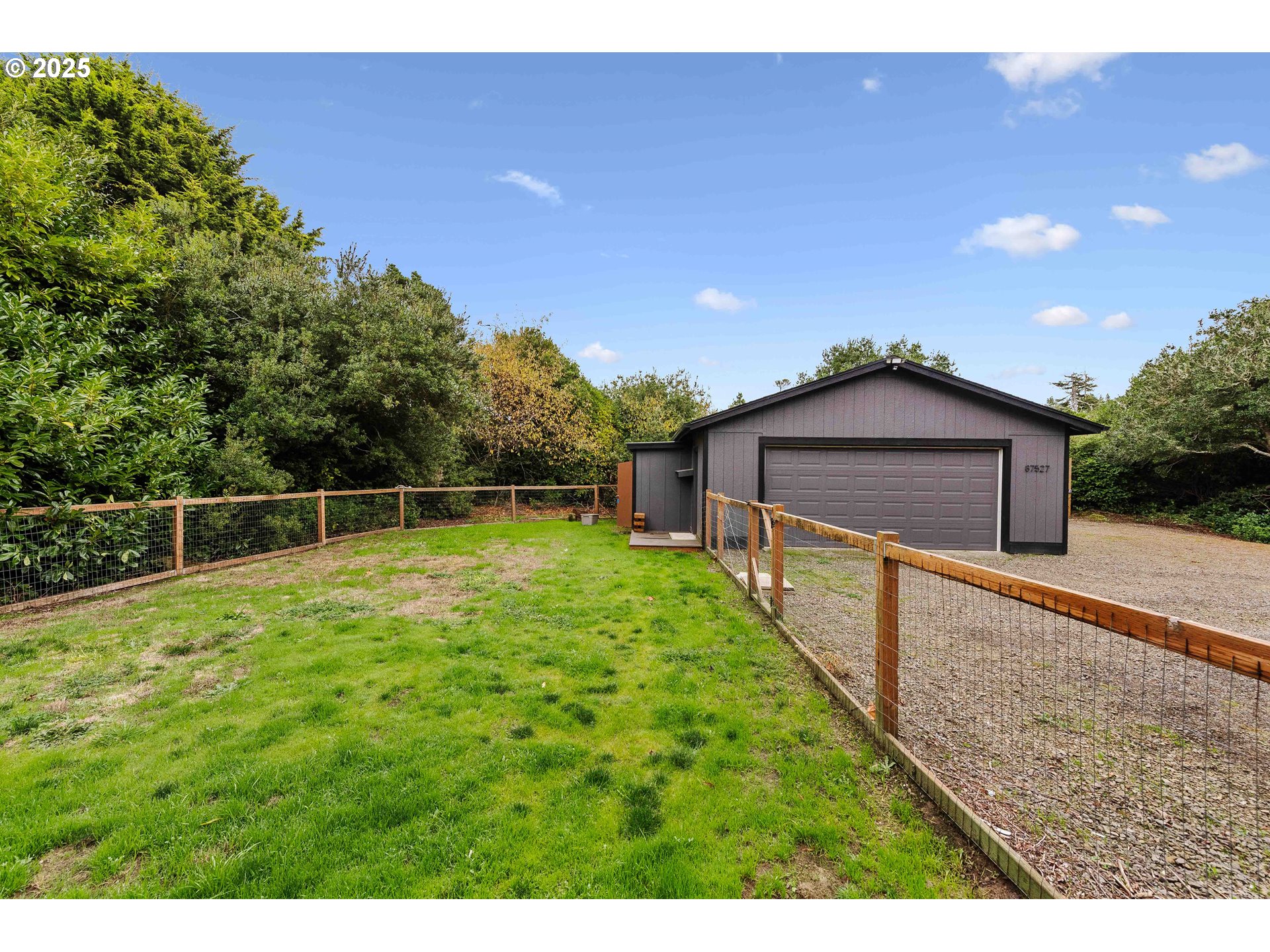 87527 Rhodowood Drive Florence, OR 97439 - Photo 33 of 40