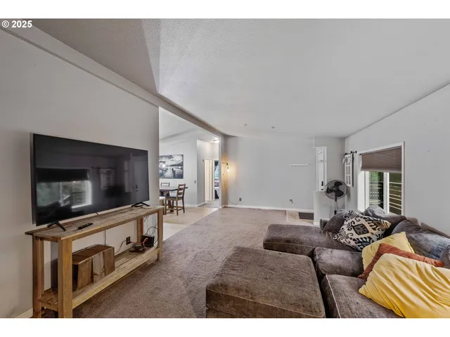 $439,000 | 87527 Rhodowood Drive, Florence, OR 97439