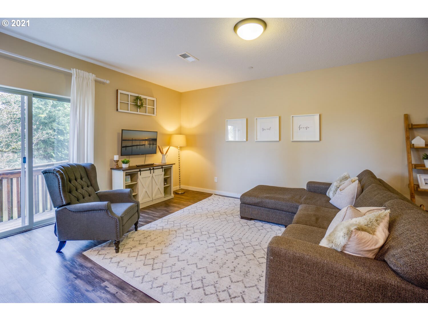 190 North 44th Place Ridgefield, WA 98642 - Photo 5 of 21 Gallery Image 5