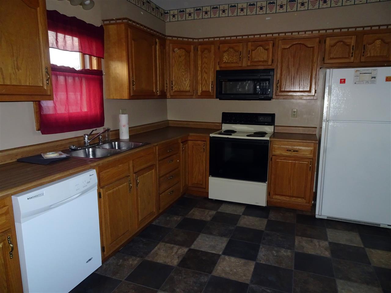 710 High Street Decatur, IN 46733 - Photo 14 of 22