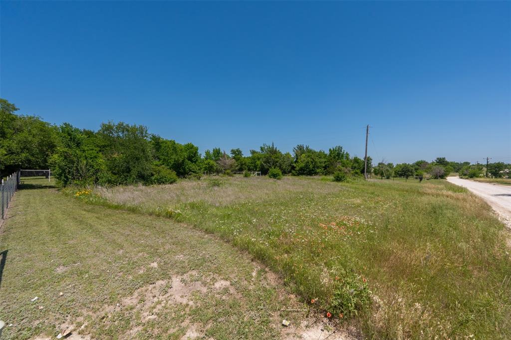804 Private Road 4219 Decatur, TX 76234 - Photo 4 of 17 a view of a field with an ocean