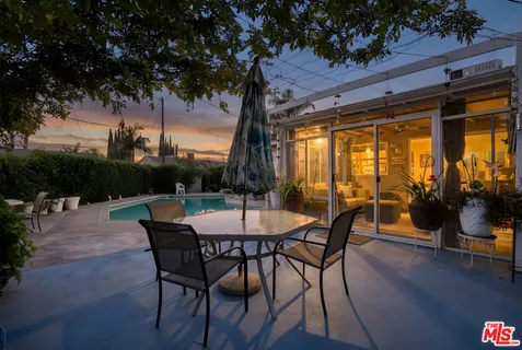 $989,000 | 9610 Odessa Avenue, Northridge, CA 91343