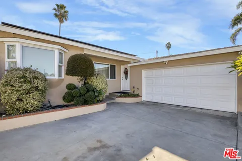 $989,000 | 9610 Odessa Avenue, Northridge, CA 91343