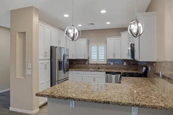 $2,300 | 26239 North 166th Avenue, Surprise, AZ 85387