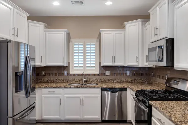 $2,300 | 26239 North 166th Avenue, Surprise, AZ 85387