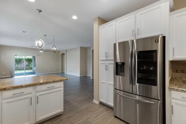 $2,300 | 26239 North 166th Avenue, Surprise, AZ 85387