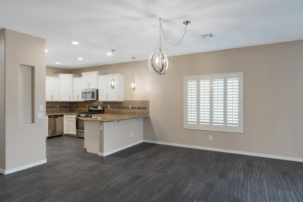 $2,300 | 26239 North 166th Avenue, Surprise, AZ 85387