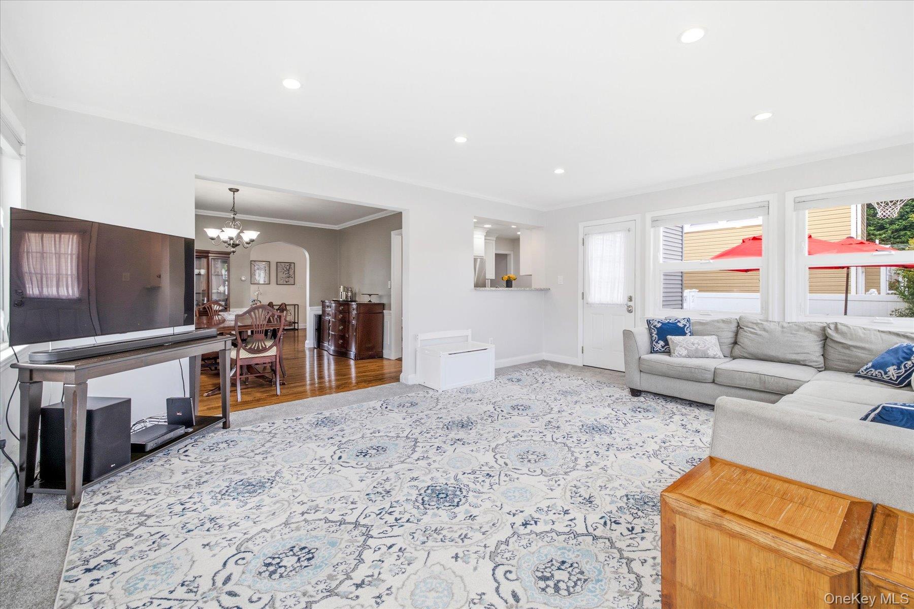 41 Hart Street Lynbrook, NY 11563 - Photo 14 of 30