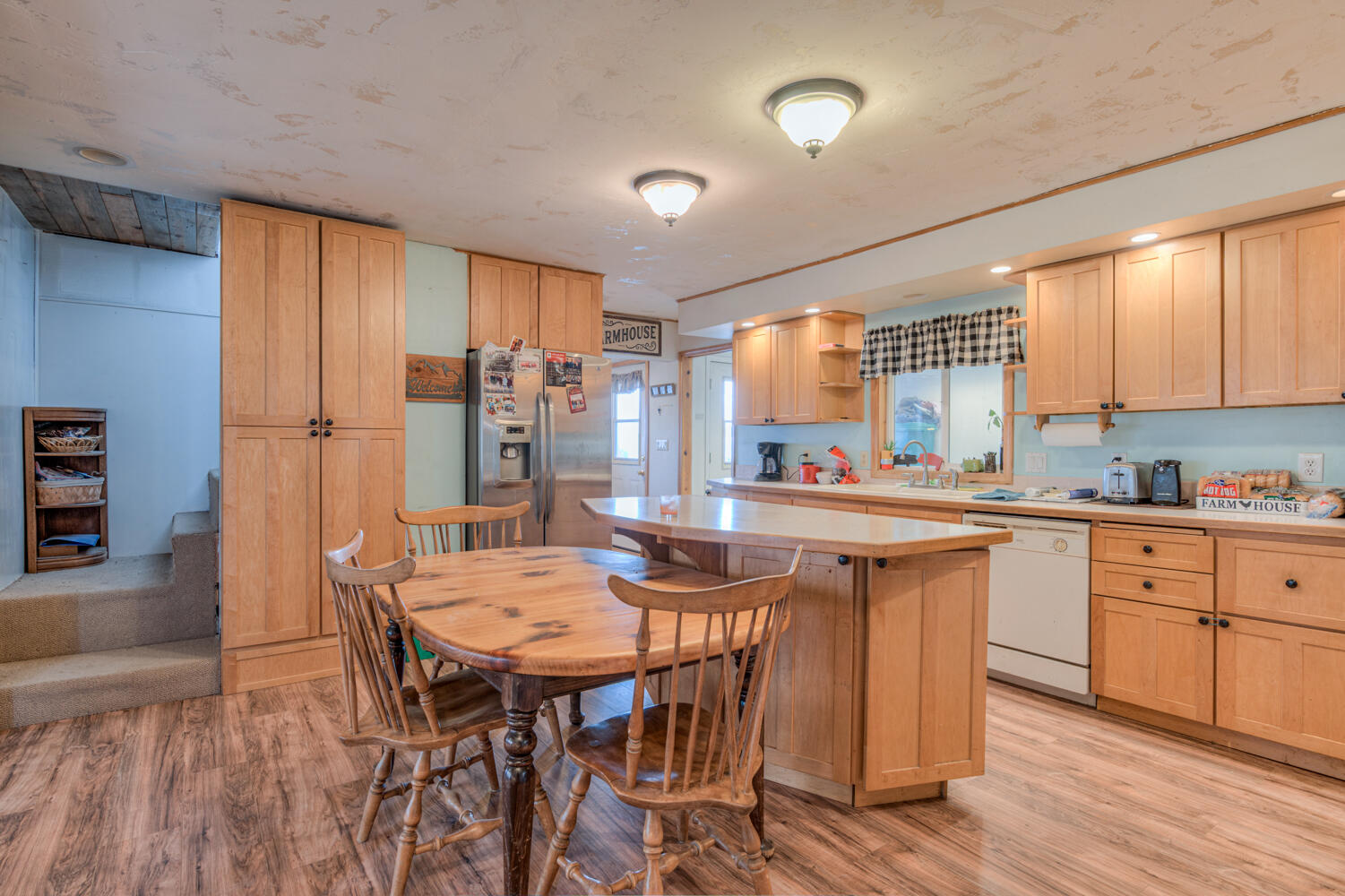 55909 Willa Road Christmas Valley, OR 97641 - Photo 15 of 44 Kitchen