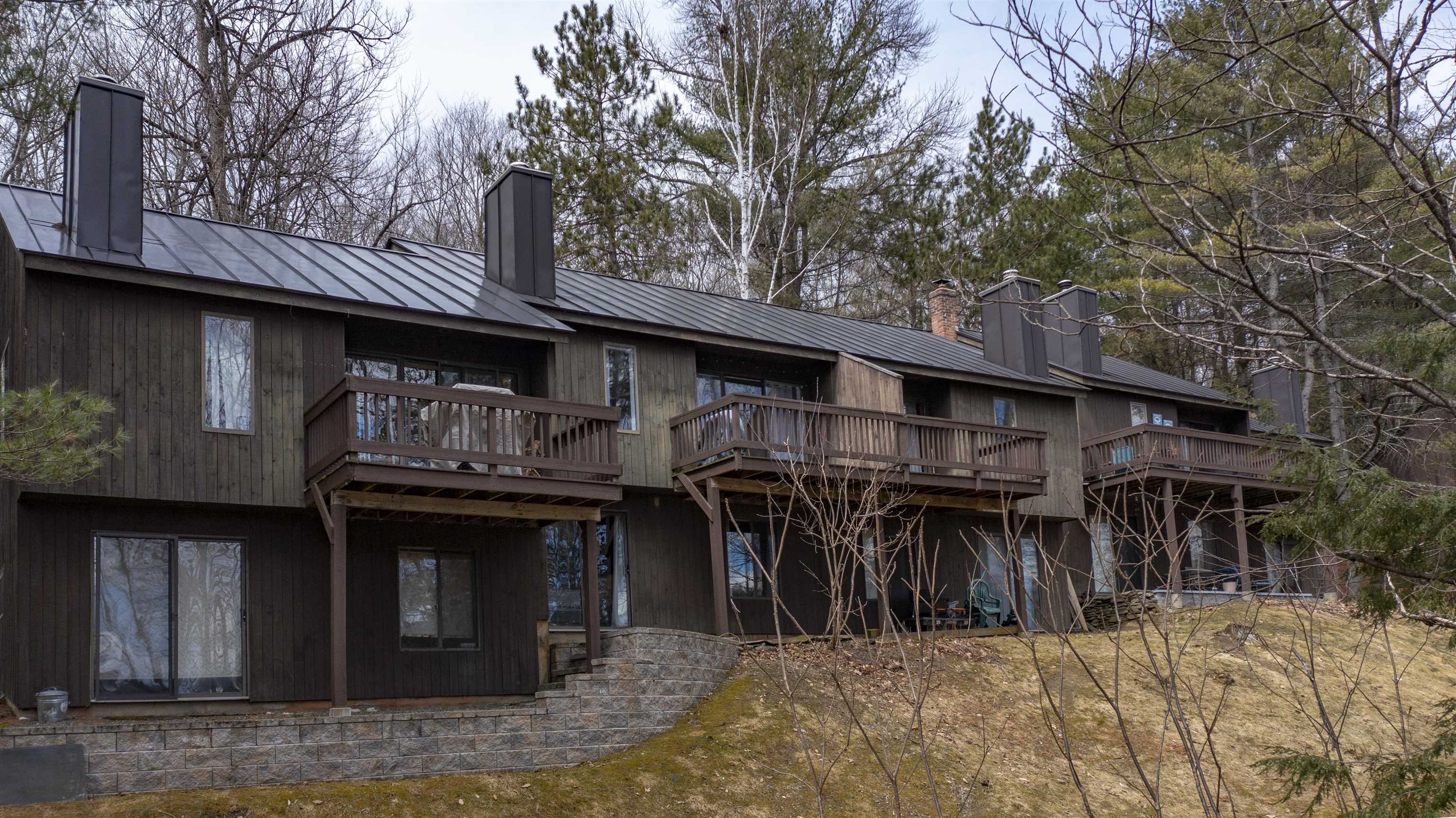 401 Old Quechee Road, Unit 9B Hartford, VT 05059 - Photo 1 of 22 Gallery Image 1
